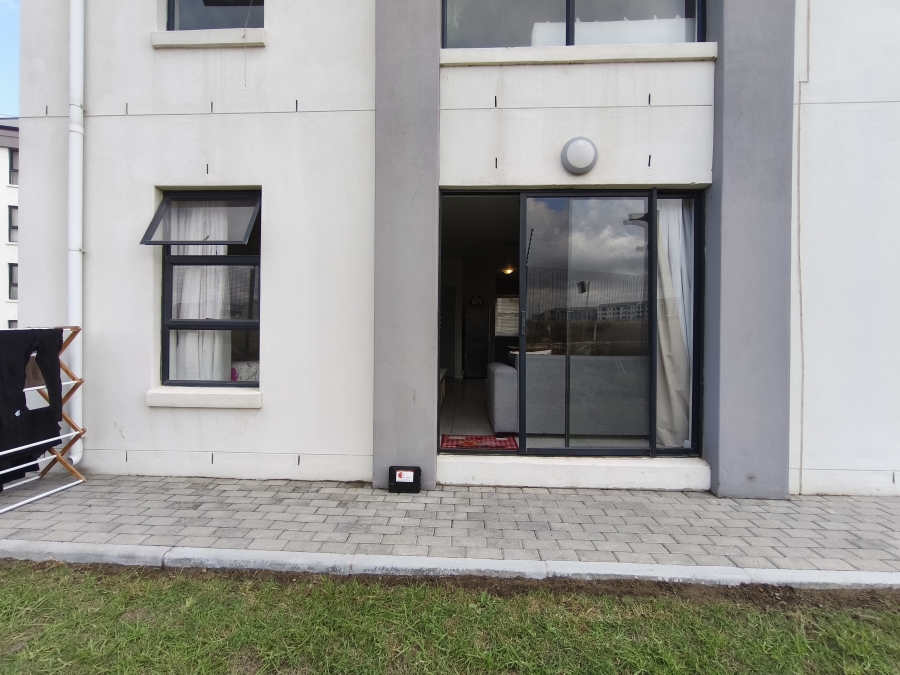 2 Bedroom Property for Sale in Aan de Wijnlanden Western Cape